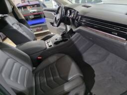 VOLKSWAGEN TOUAREG lleno
