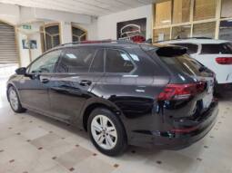 VOLKSWAGEN GOLF VIII LIFE lleno